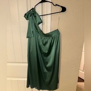 Green one shoulder tie dress
